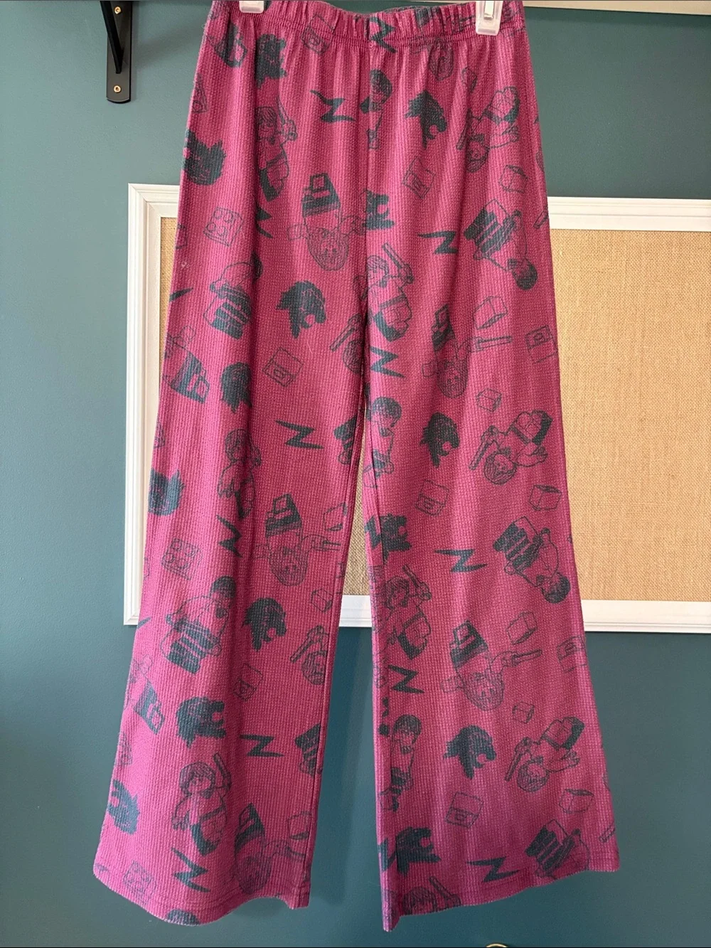 Warner Bros. Gryffindor Kids Pajama Set - Maroon, Gray & Black